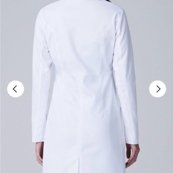 Medelita Women's Vandi 34 1/2" Lab Coat size Small - Picture 3 of 8